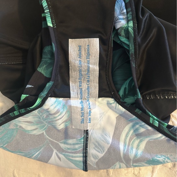 Kona Sol Black Tropical Palm One-Piece Swimsuit - Picture 6 of 11